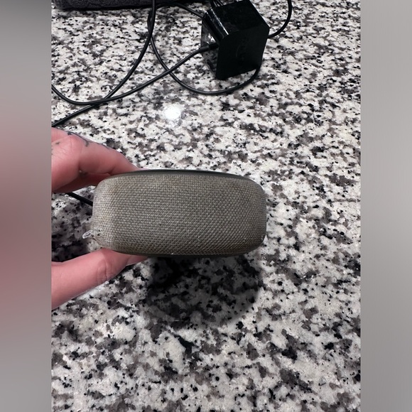 Amazon Echo Dot. - Picture 3 of 5